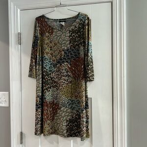 3/4 sleeve dress that sits right above knee